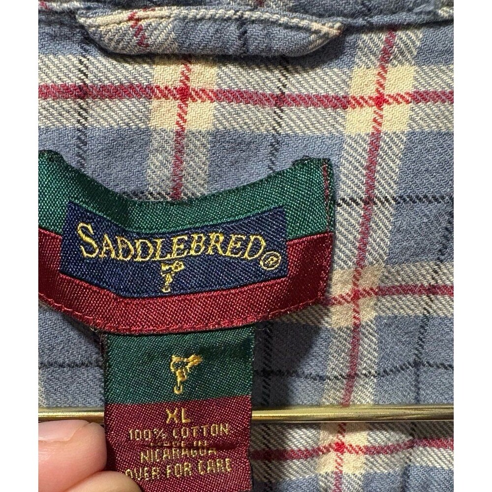 Button up - Picture 3 of 3